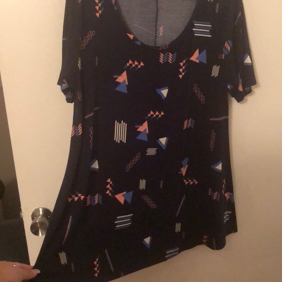 LuLaRoe Shirt - Picture 3 of 3
